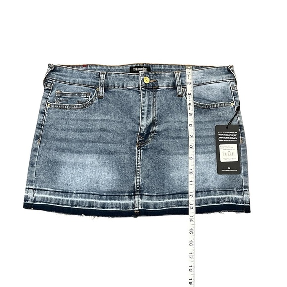 True Religion Light Mellow Wash Denim Studded Cotton Mini Skirt Size: 30 - Picture 7 of 9